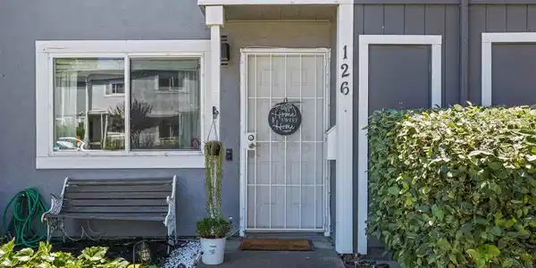 126 Muir Rd