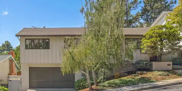 215 Crestmont Dr