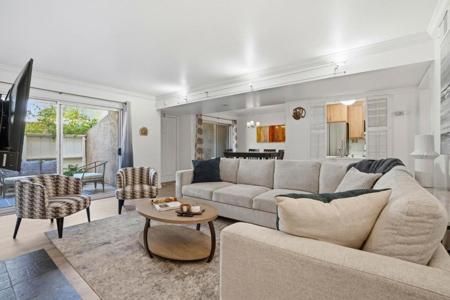 675 Sharon Park Drive