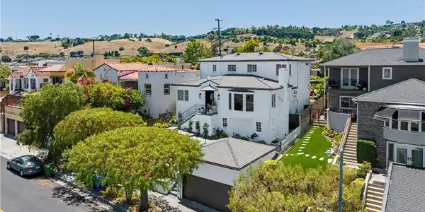 923 S Dodson