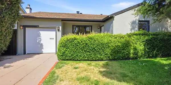 780 Acacia Avenue