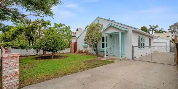 3004 Thatcher Avenue