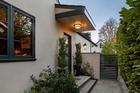 1143 Greenwood Avenue