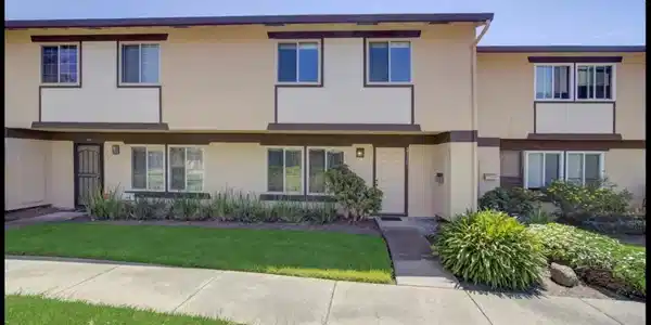 27777 Hummingbird Court
