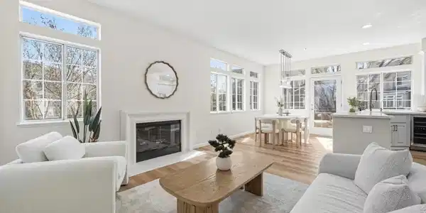 525 Porpoise Bay Terrace