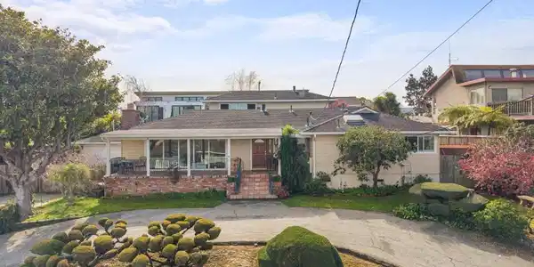 2725 Belmont Canyon