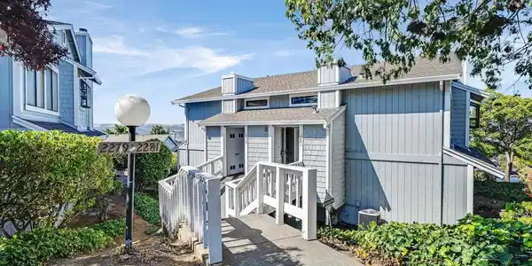 2279 Clearview Cir