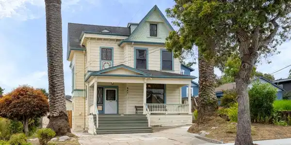 947 W Franklin Street