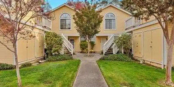 1105 Devonwood