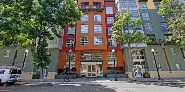585 9th Street
