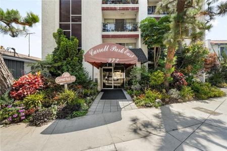 372 Carroll Park E