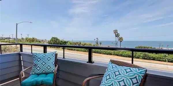 454 Palos Verdes Boulevard