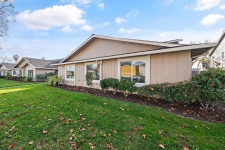 352 San Petra Court