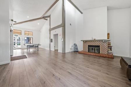 39931 Cedar Boulevard