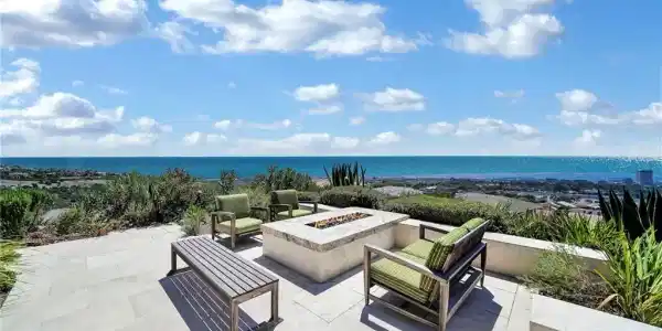 9 Jade Cove