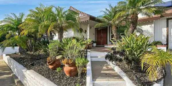 4008 Via Los Padres