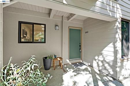 640 Via Casitas