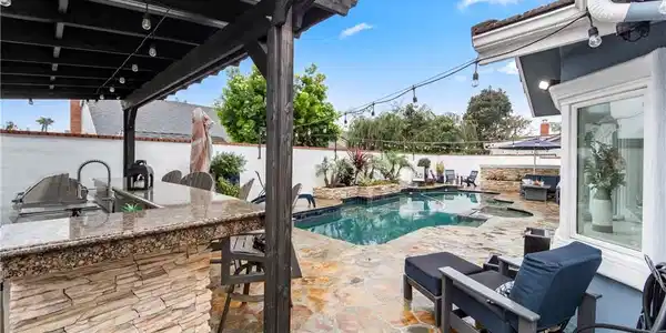 5522 Mossvale Circle