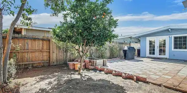 27584 La Porte Ave