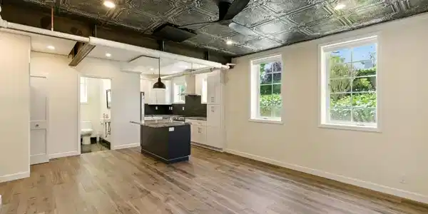 212 Eaton Road