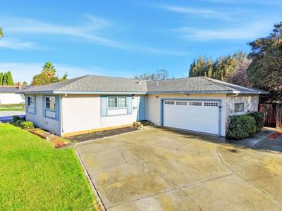 7482 7482 Birkdale Dr