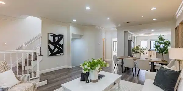 955 La Mesa Terrace