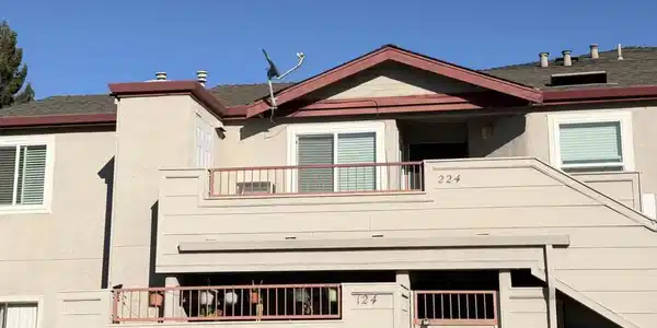 8 Lancaster Circle