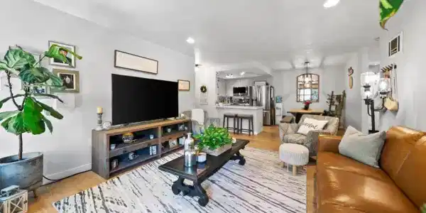 110 N 2Nd Avenue
