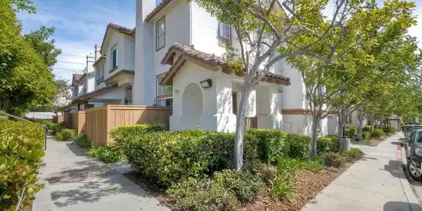 10242 Wateridge Cir