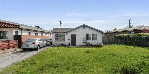 4824 W 133rd