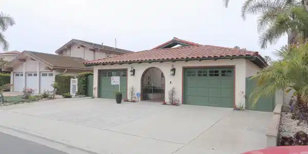 3029 Seaview Avenue
