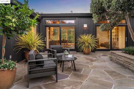 7 Requa Place