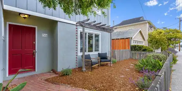 748 Junipero Avenue