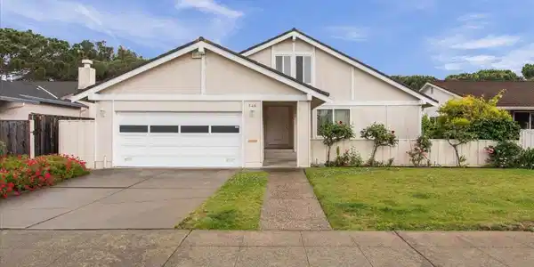 546 Compass Circle