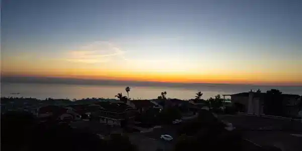 1207 Via La Mesa