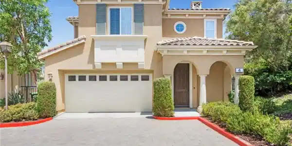 4 Bristol Court