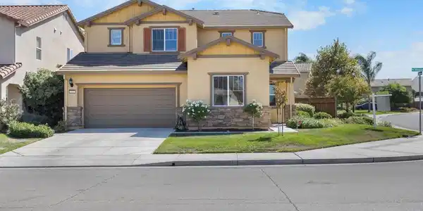 227 Hibiscus Way