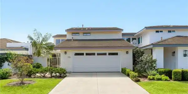 10 Shoal Drive