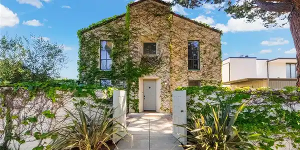 24722 Santa Clara