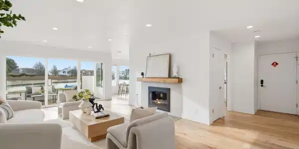 924 Lido Lane