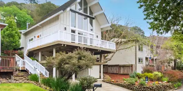 3224 E Laurel Creek Road
