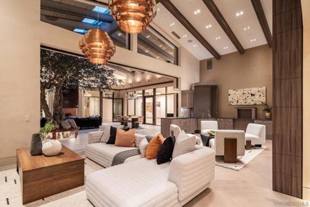 6005 La Jolla Scenic Dr S