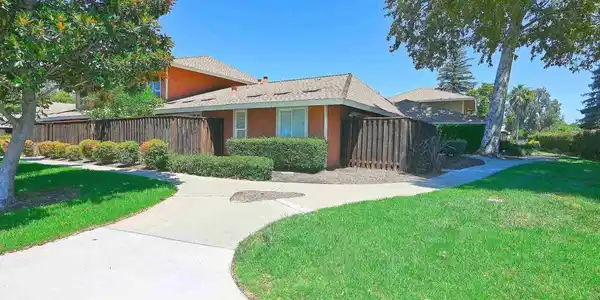 2099 Olivera Rd