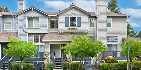 1148 Pointe Hope