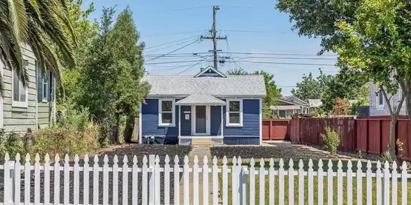 212 Illinois Street