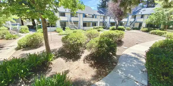 404 Sequim Cmn