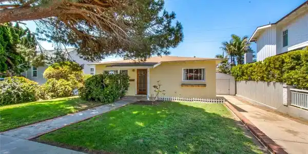 217 N Acacia Avenue