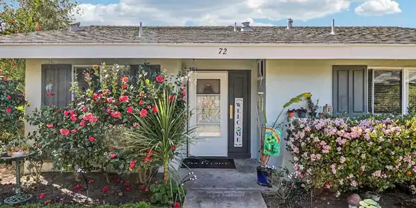 3760 Vista Campana S