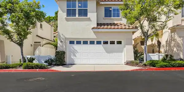 1983 Courage St