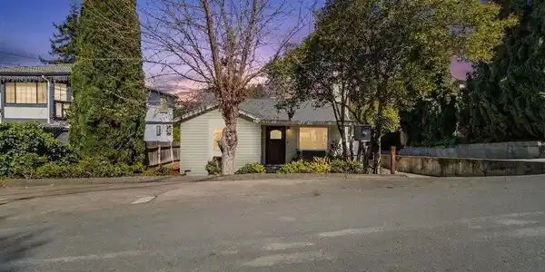 5264 Sunset Dr